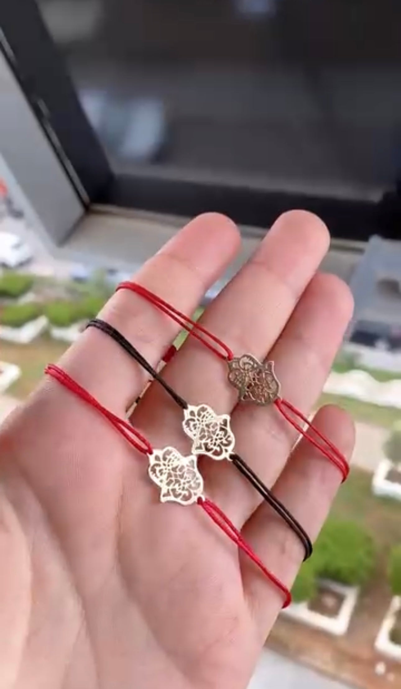 Cordon khemissa en Or 18k . Tous les couleurs disponibles
